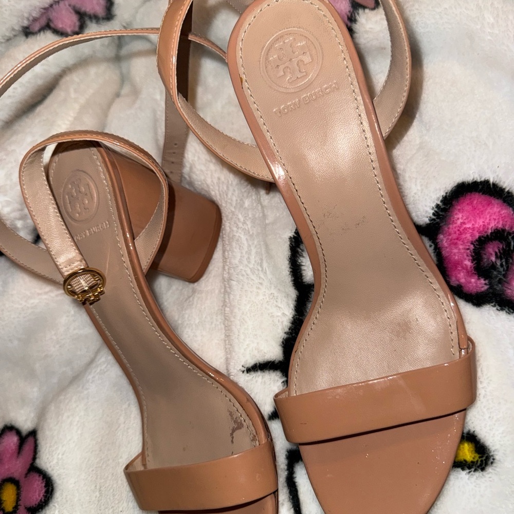 Tory Burch Tan Leather Heels - Picture 2 of 3